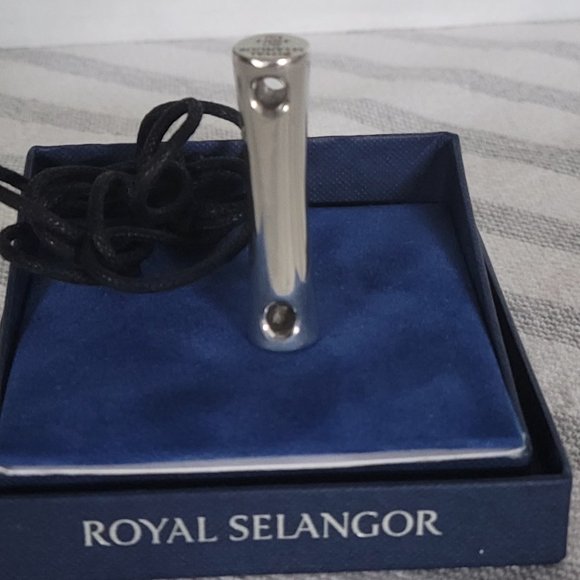 Royal Selangor Necklace - Picture 1 of 10